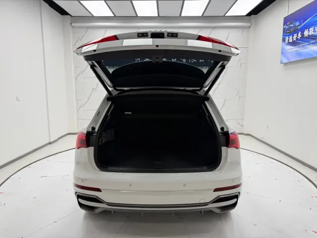 Audi Q3 — Фото автомобиля 9