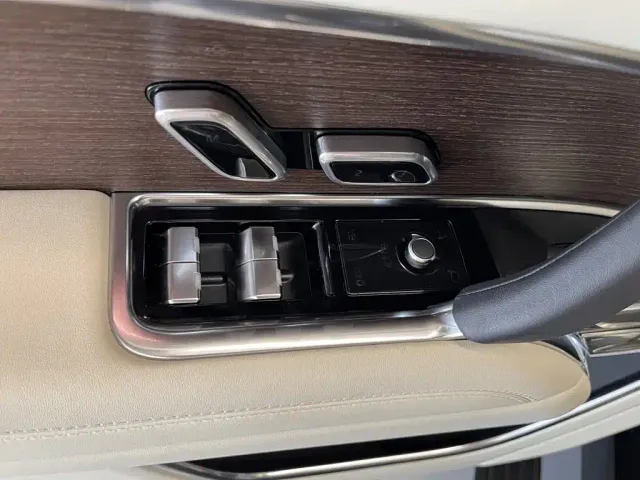 Land Rover Range Rover — Фото автомобиля 25