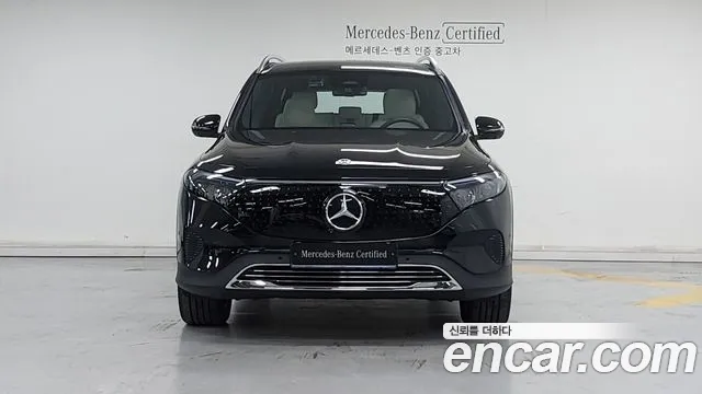 Mercedes-Benz EQB — Фото автомобиля 3