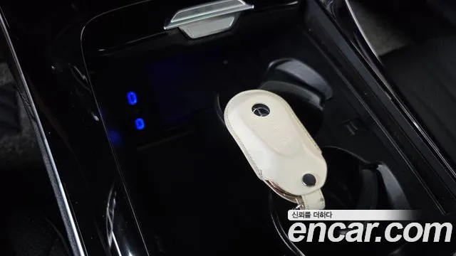 Mercedes-Benz EQS — Фото автомобиля 10