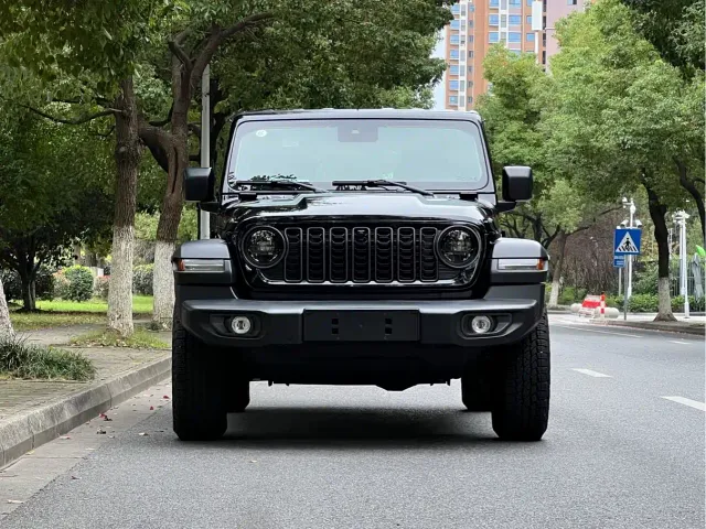 Jeep Wrangler — Фото автомобиля 2