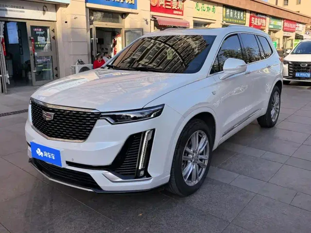 Фотография автомобиля — Cadillac XT6