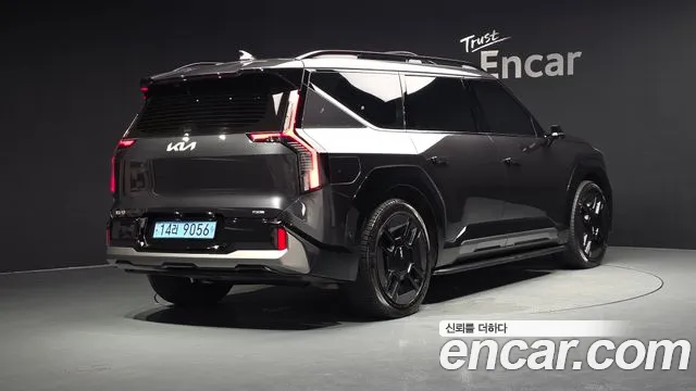 Kia EV9 — Фото автомобиля 2