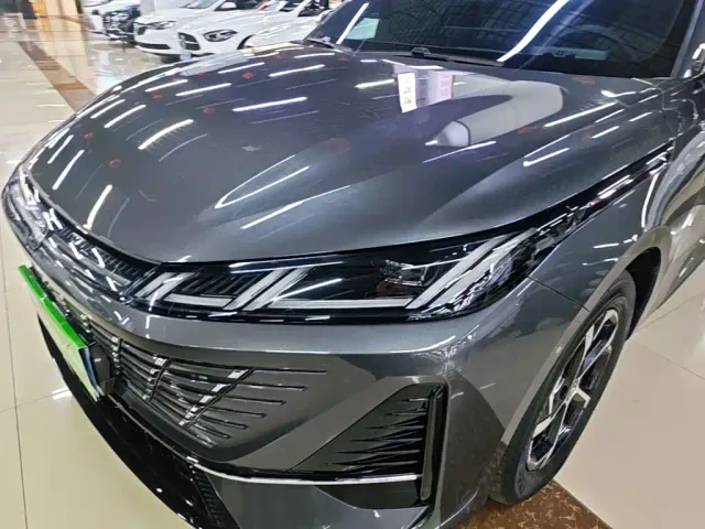 Changan Eado — Фото автомобиля 23