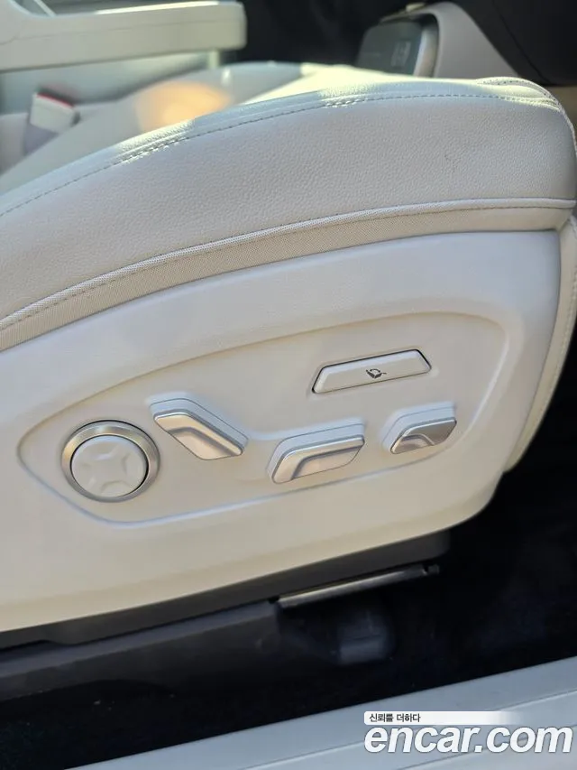 Hyundai Ioniq 9 — Фото автомобиля 8