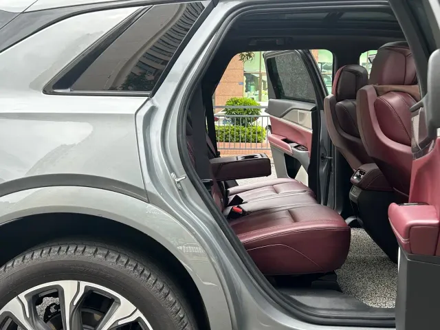 Cadillac XT5 — Фото автомобиля 30