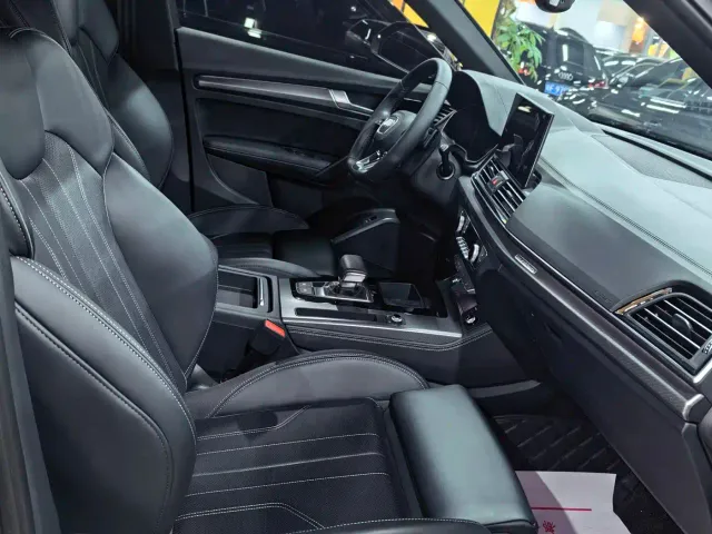 Audi Q5L — Фото автомобиля 6