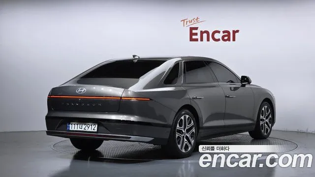 Hyundai Grandeur — Фото автомобиля 2