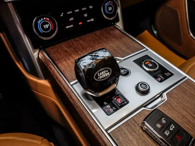 Land Rover Range Rover — Фото автомобиля 17