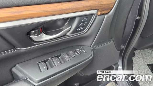 Honda CR-V Generation 5 — Фото автомобиля 30