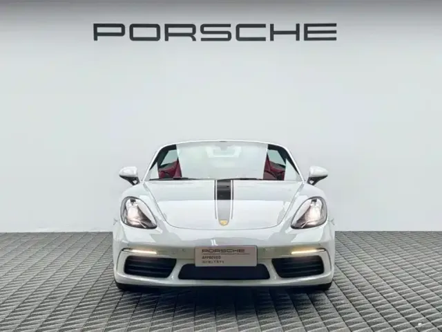 Porsche 718 — Фото автомобиля 3