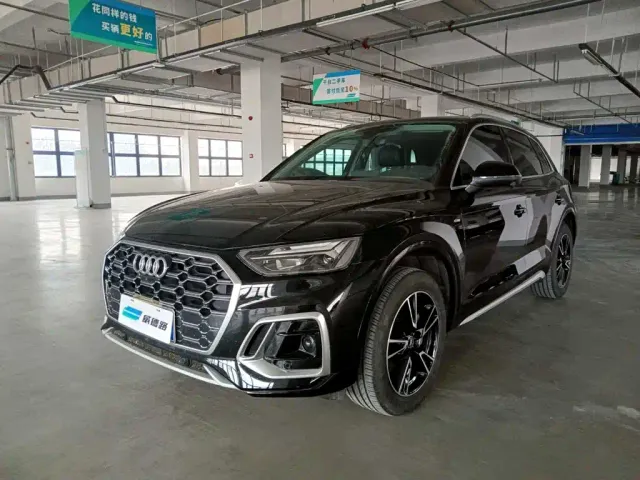 Фотография автомобиля — Audi Q5L