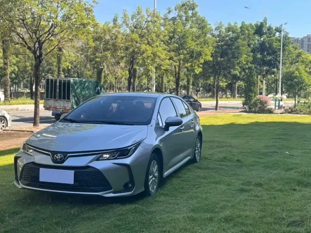 Фотография автомобиля — Toyota Corolla