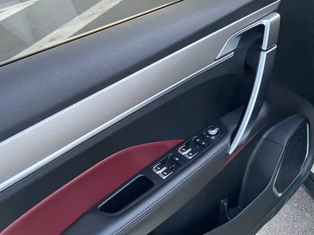 Geely Binyue — Фото автомобиля 12