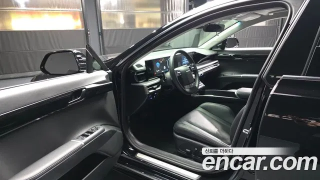 Hyundai Grandeur Grandeur (GN7) 2.5 Бензин 2WD — Фото автомобиля 8