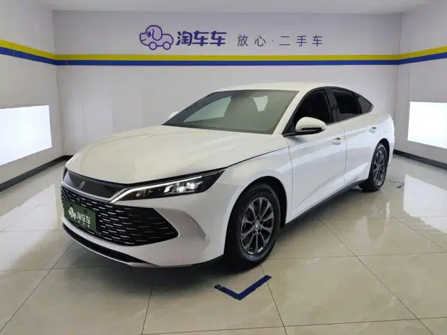 Фотография автомобиля — BYD Qin L