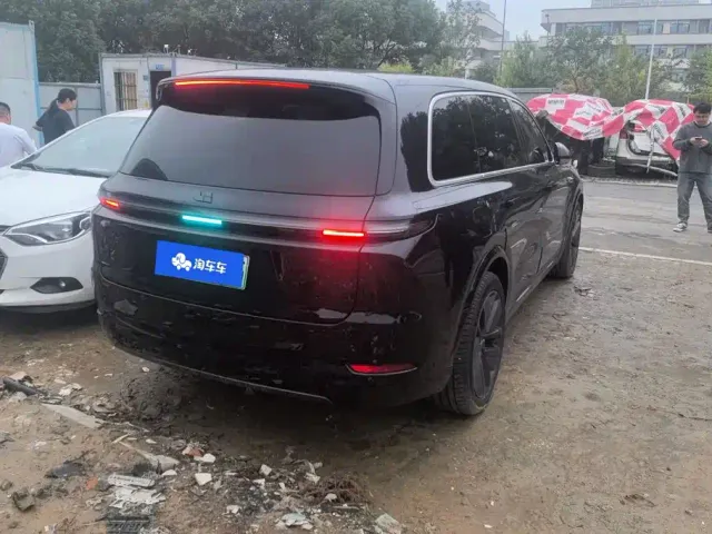 Li Auto L9 — Фото автомобиля 3