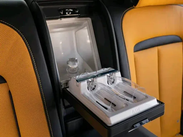 Rolls-Royce Cullinan — Фото автомобиля 6