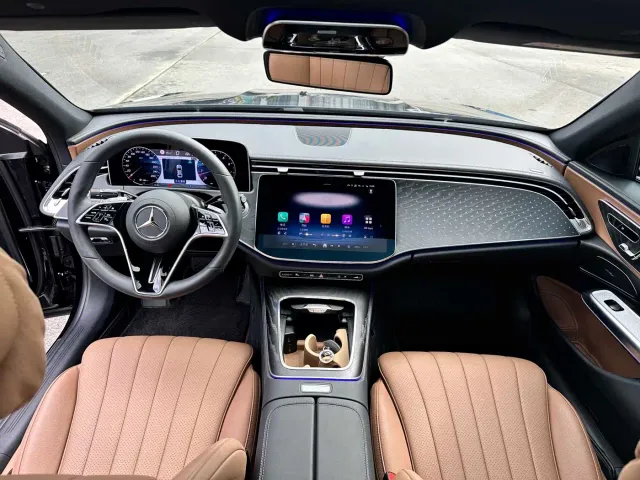 Mercedes-Benz E-Class — Фото автомобиля 5