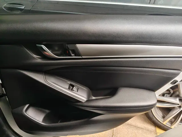 Honda Accord — Фото автомобиля 21
