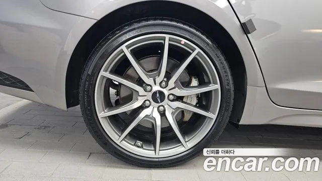 Genesis G70 Новый G70 Бензин 2.5T 2WD — Фото автомобиля 5