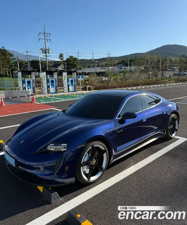 Фотография автомобиля — Porsche Taycan Taycan Khan