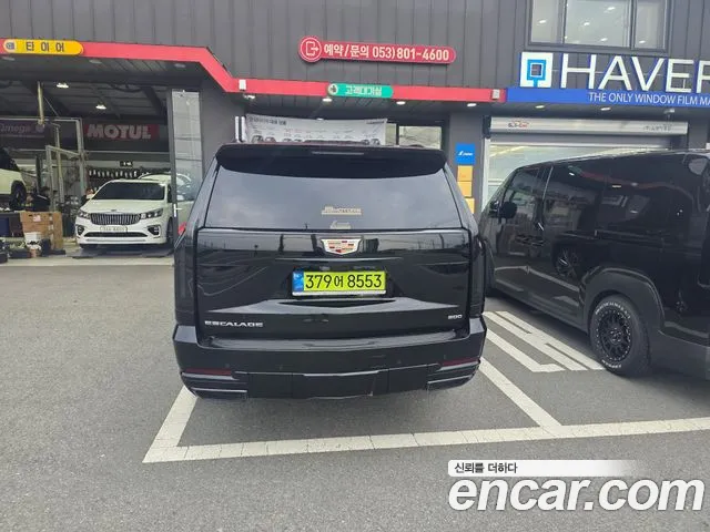 Cadillac Escalade — Фото автомобиля 7