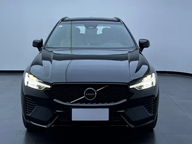 Volvo XC60 — Фото автомобиля 3