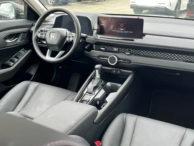 Honda Accord — Фото автомобиля 6
