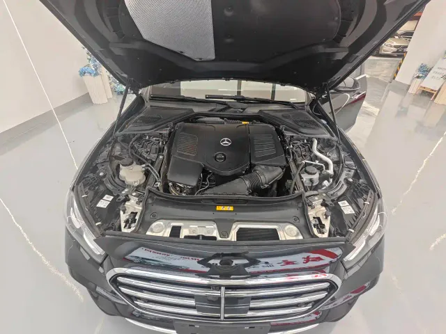 Mercedes-Benz E-Class — Фото автомобиля 15