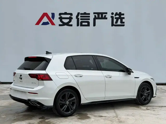 Volkswagen Golf — Фото автомобиля 6