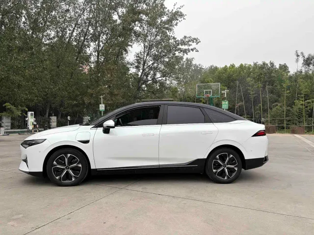 Xpeng P5 — Фото автомобиля 16