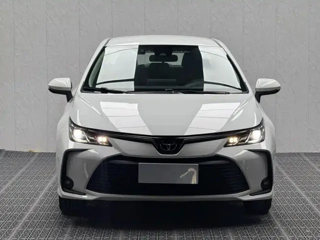 Toyota Corolla — Фото автомобиля 2