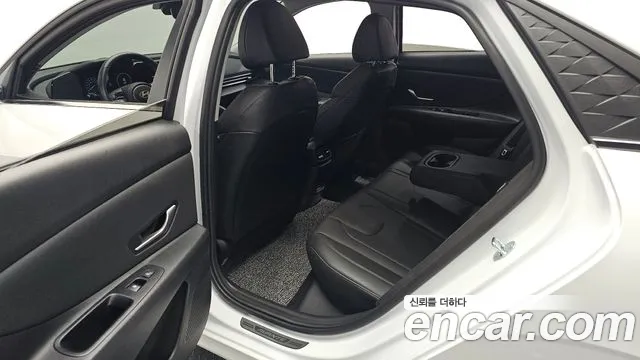 Hyundai Avante — Фото автомобиля 18