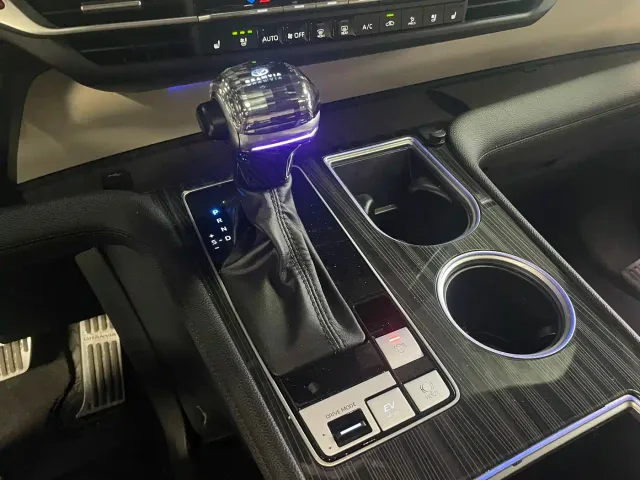 Toyota Granvia — Фото автомобиля 10