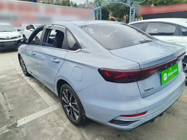 Geely Emgrand — Фото автомобиля 4