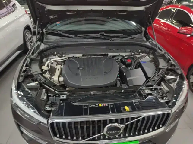 Volvo XC60 — Фото автомобиля 19