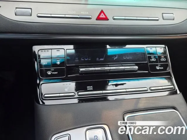 Hyundai Grandeur Новый Grandeur IG 3.0 LPi (Для проката) — Фото автомобиля 14
