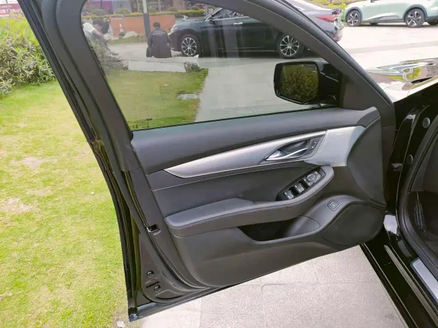Cadillac CT5 — Фото автомобиля 26