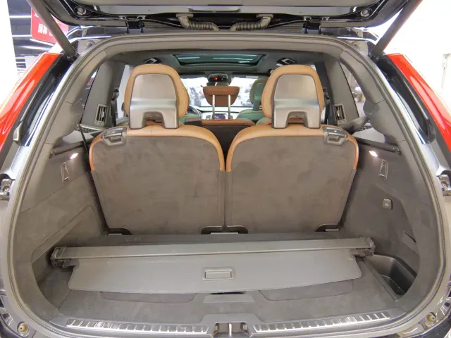 Volvo XC90 — Фото автомобиля 19