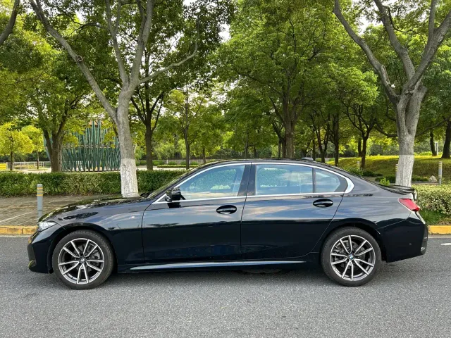 BMW 3 Series — Фото автомобиля 4