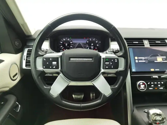 Land Rover Discovery — Фото автомобиля 11