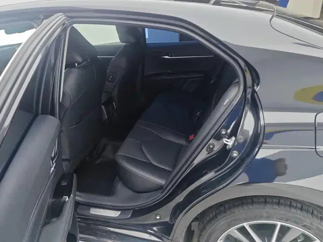 Toyota Camry 2023 2.5G Luxury Edition — Фото автомобиля 11