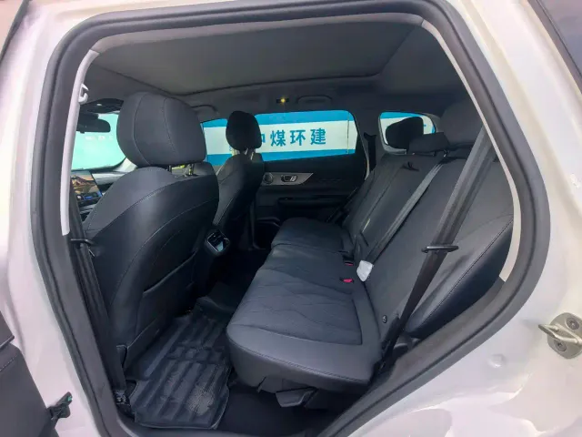 Chery Fengyun T8 — Фото автомобиля 5