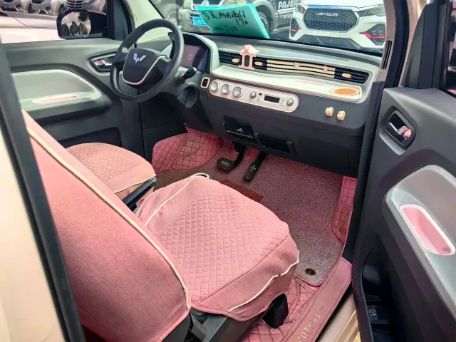 Wuling Hongguang Mini EV — Фото автомобиля 7