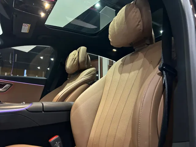 Mercedes-Benz E-Class — Фото автомобиля 12