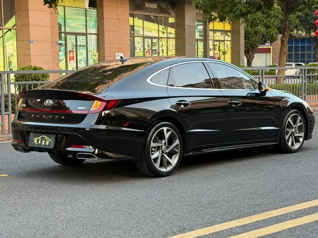 Hyundai Sonata — Фото автомобиля 4