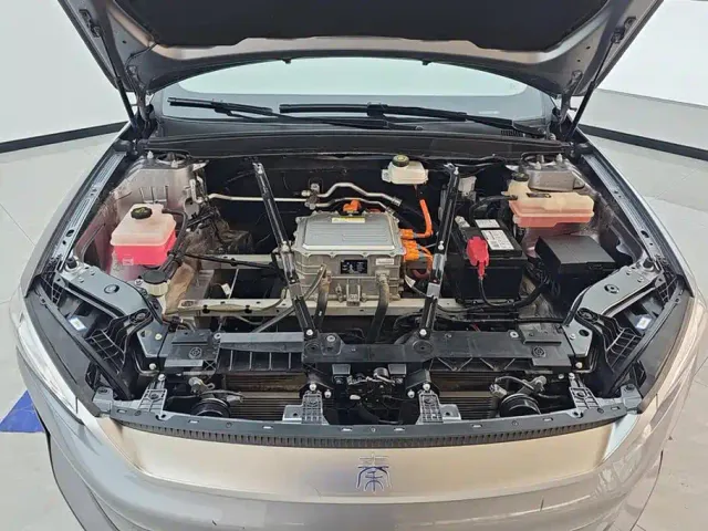 BYD Qin PLUS — Фото автомобиля 10
