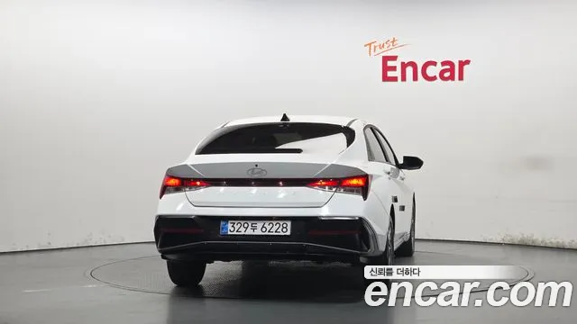 Hyundai Avante CN7 — Фото автомобиля 3