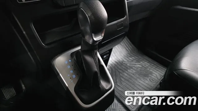 Hyundai Staria Staria Карго 5 мест — Фото автомобиля 9
